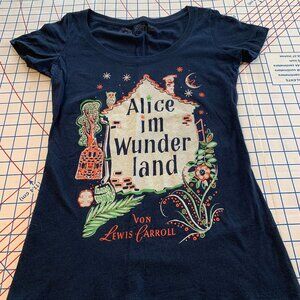 Out-of-Print Classic T-Shirt: Alice in Wonderland Women S Small EUC